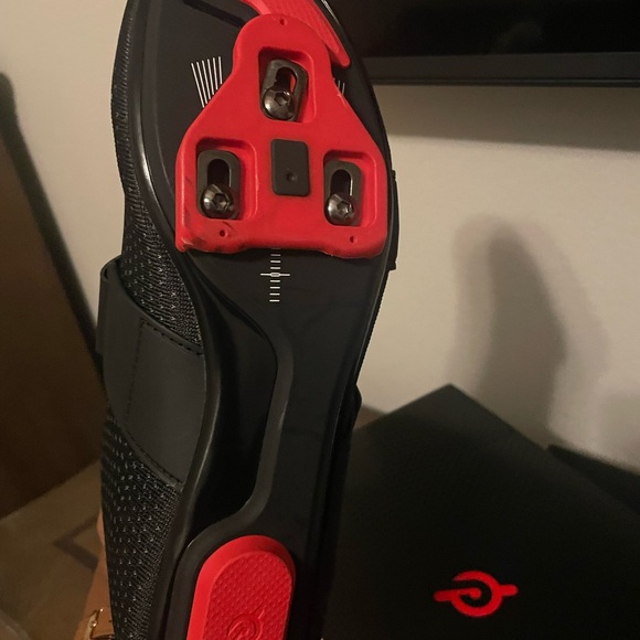 Peloton Women Cycling Shoes size 9.5 - Picture 4 of 5